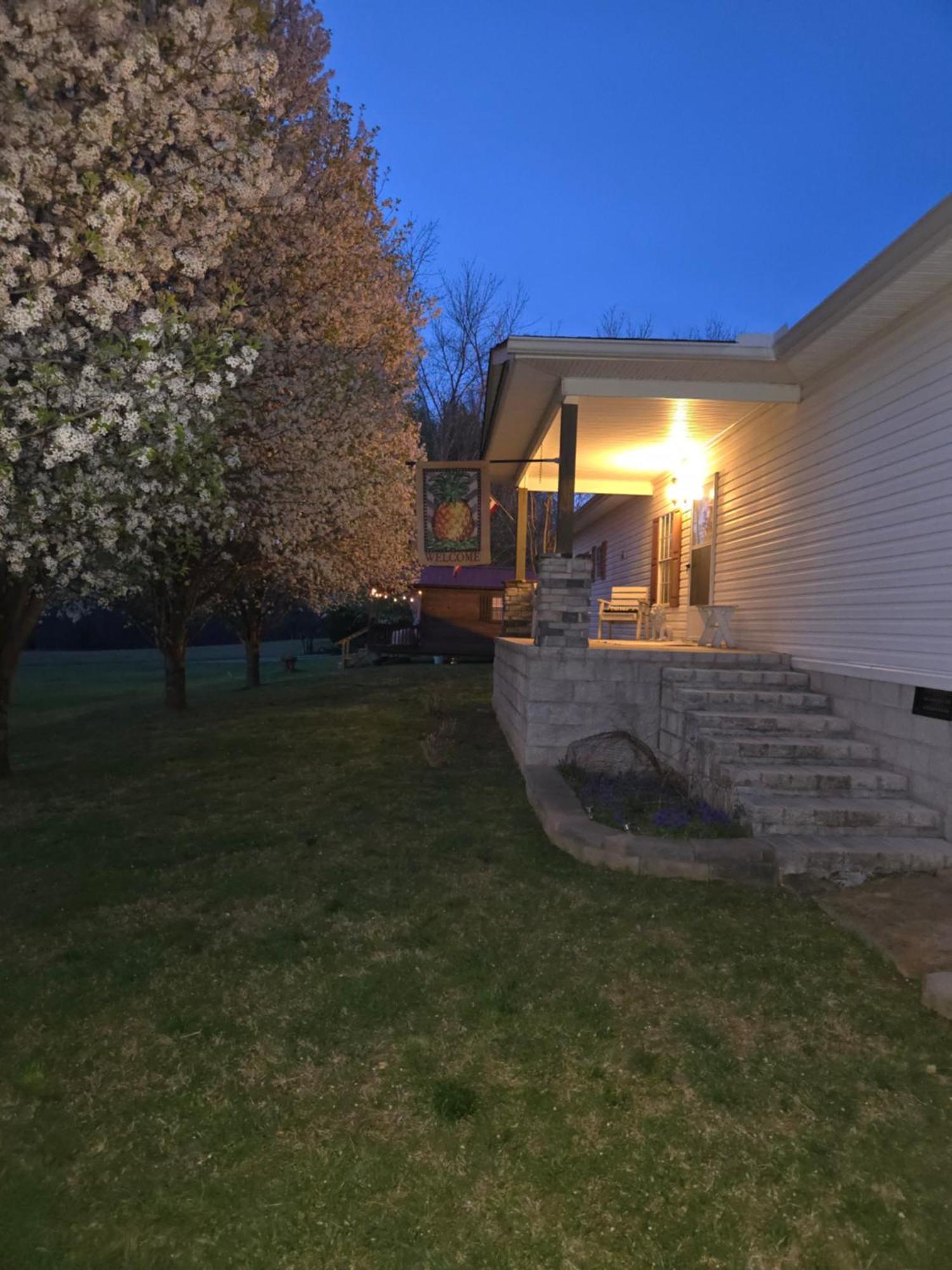 Flatt Creek Cottage Livingston Екстериор снимка